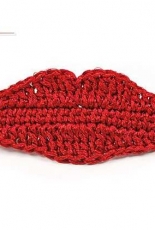 Crochet Lips Hair Clip by Nuria Pastor -Free