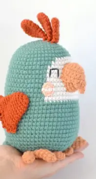 Lion Brand Yarn - M22286 POL - Thiago The Parrot - Free