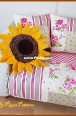 Pippa Patterns Crochet - Connie Rockliff - Sunflower cushion