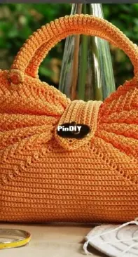 Crochet summer bag - the butterfly bag - VrolijkeRozeVlinder   - Dutch