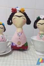 Frida in a teacup