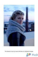 The Katniss Cowl by Lauren McClain/LollyKnits-Free