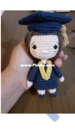 Minoski - Ofelia Vazquez - Graduated doll - Muñequita Graduada - Spanish