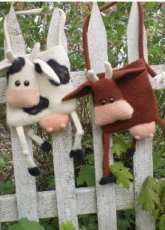 Sharon Braden- Friendly Fiber Farm Collection - The cow Bag