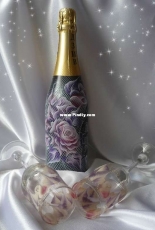Bottle and glass decor for wedding.