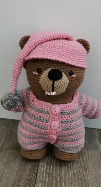 Basic bear in pyjamas - patterns by Madelenón