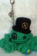 Steampunk octopus keychain