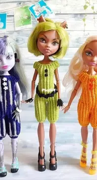 Outfits for dolls