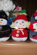 Recycled socks to snowmen