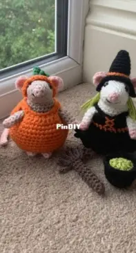 Laura Loves Crochet - Laura Sutcliffe - Halloween mice - English