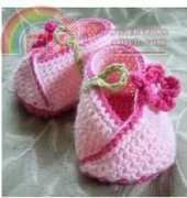 Holland Designs - Lisa van Klaveren - Kimono Flower Baby Shoes