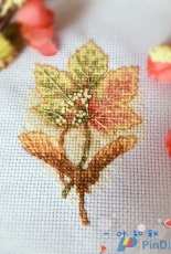 A falling leaf reminds you of the arrival of autumn