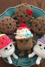 Amidorable Crochet - Jackie Laing - Cupcake Pattern - Free