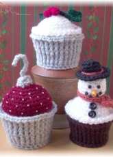 KTBdesigns - Sally Byrne - Christmas Surprise Cupcakes - English