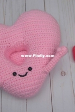 Furls Crochet - Brenna Eaves - Nesting Hearts for Valentines Day - Free