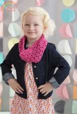Red Heart - Lorna Miser- LW4890 Kiddos Crochet Cowl -Free