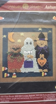 Mill Hill MHCB72 Autumn / Fall Series III - Trick or Tread Teddies