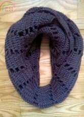 Neringa Pangonyte - Infinity scarf mama
