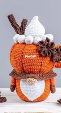 Mufficorn - Olga Chemerys - Gnome Pumpkin Spice Latte - Russian - Translated