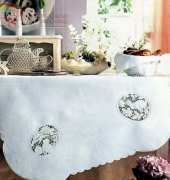 Nappe de pasque en broderie richelieu