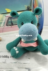 Sweet Oddity Art - Carolyne Brodie - Holly the Hippo crochet pattern - second version