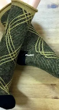 Xena socks by Birgit Freyer - English