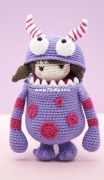 The Little Hook Crochet - Little Aqua Girl - Bubbles and Bongo - Erinna Lee - Little Ella in her Monster Suit