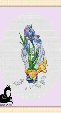 Lamps Flowers - Irises by Nastasya Tolmacheva / Fyr