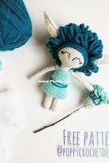 Poppy Crochet Design - Zsuzsanna Blaho - Frankie the Frost Elf - Free