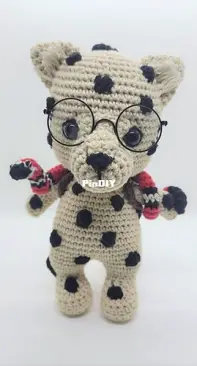 Amigurumi Art Crochet - Susana De Rivero - Susana Rodríguez - Ari the persian leopard and suzie the false coral snake - Free