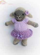 Knitted lamb