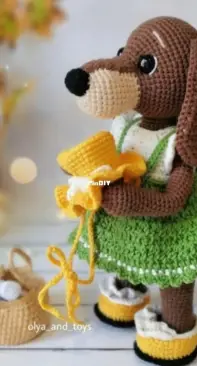 Olya and Toys - Olga Shkarlatyuk - Dachshund