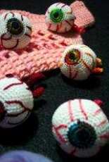 Monster Crochet - Regina Rioux Gonzalez - Eyeball with Nerve Endings - Free