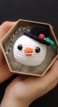 Stitch by Fay - Fay Lyth - Snowman Ornament - Free