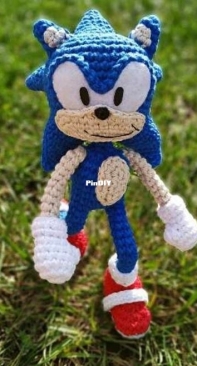 Enlinhada - Stefhanie Gama - Sonic the HedgeHog - Sonic o Ouriço - Portuguese