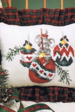 Ornamental Mouse from Stoney Creek Cross Stitch Collection December 1993 PCS 10