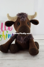 Sweet Oddity Art - Carolyne Brodie - Carrie Anne the Bison