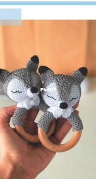 Vinera Eyer - Crochet Street - Vinera Kapustkina / Oxana - Wolf Rattle