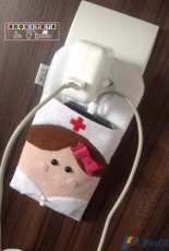 Arquiteta de Mimos - Porta Carregador de Celular Enfermeira -Nurse Cell Phone Charger Port - Felt pattern - Portuguese - Free