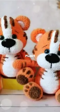 Olya and Toys - Olga Shkarlatyuk - Tiger - Russian