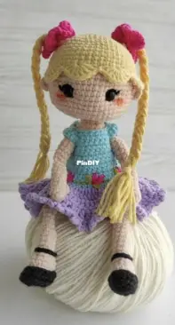 My Crochet Hero - Anna Dolenko - Doll with 2 dresses