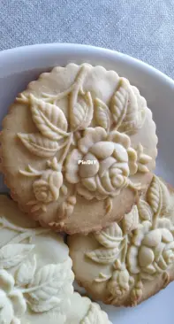 simple plain sugar cookies formed by wooden mold