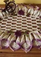 center crochet table with pleats