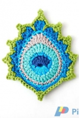 TheCurioCraftsRoom- Christa Veenstra -Mayil Peacock Feather