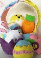 LittleCrickets-Felt Little Easter Basket-English