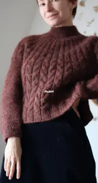 Purpurea sweater by Teti Lutsak