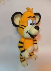 Crochet toy tiger