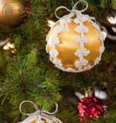 Coats & Clark LC2825 Lacy Christmas Ornaments