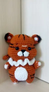 Tokki crochet tiger