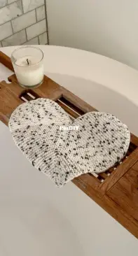 Practical Little Heart  Washcloth / Dishcloth by Heidi Kirrmaier-Free